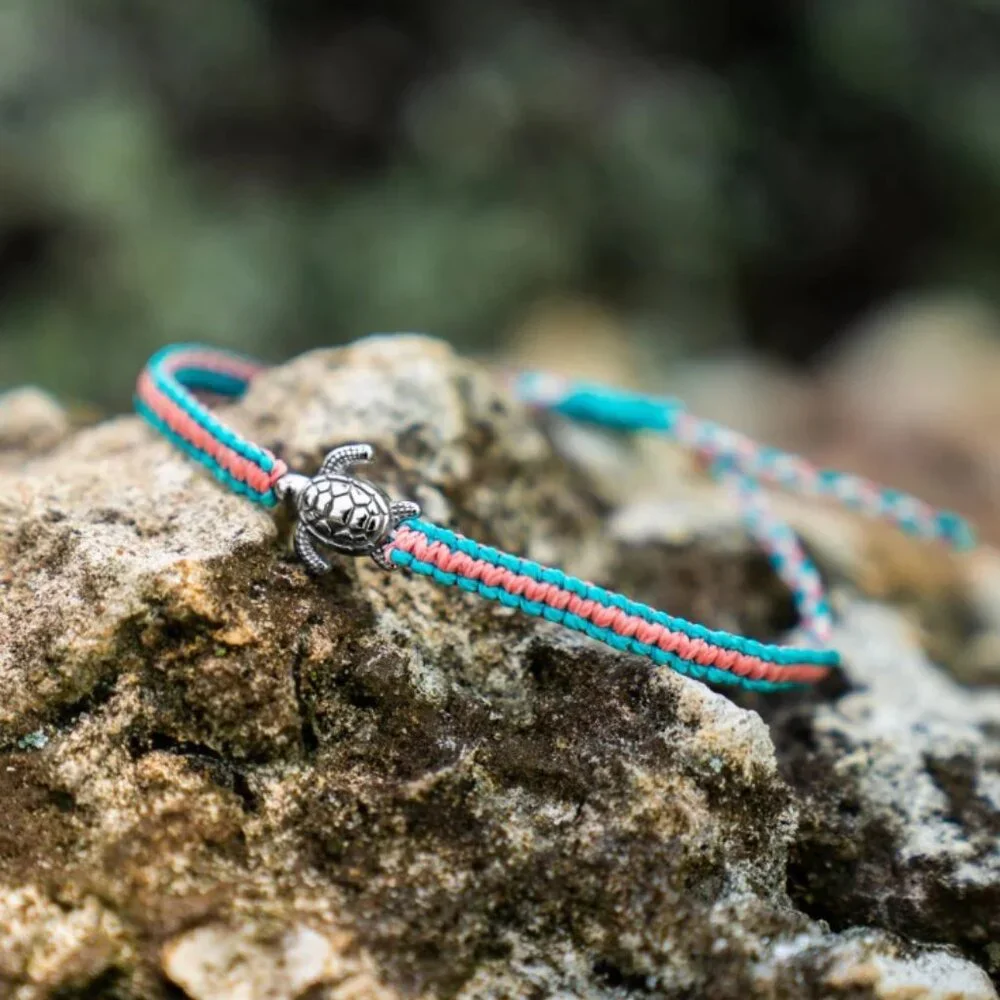 4Ocean Sea Turtle Rescue Braided Bracelet - Picture 1 of 2